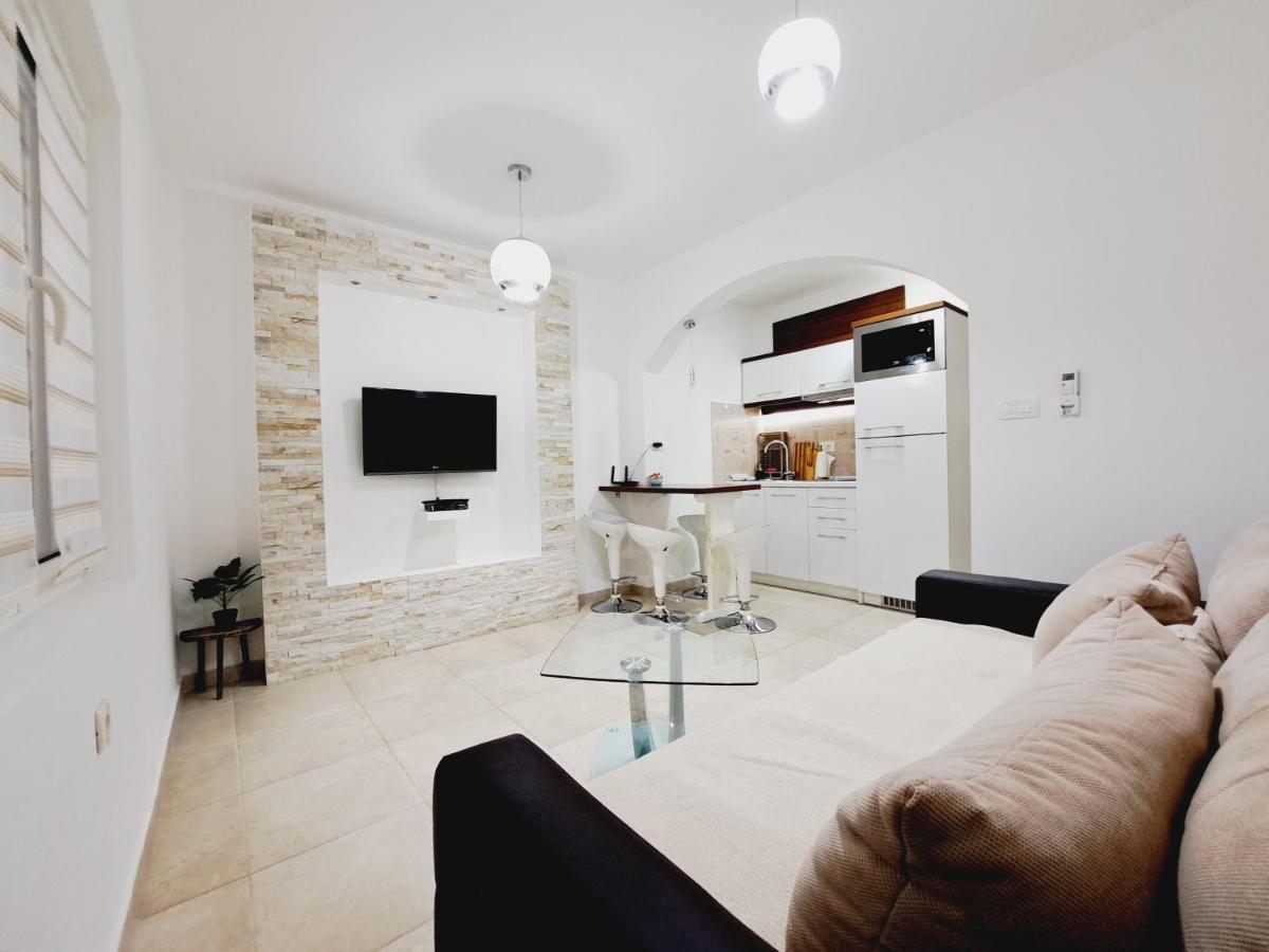 Paunovic Apartments Tivat Exterior photo
