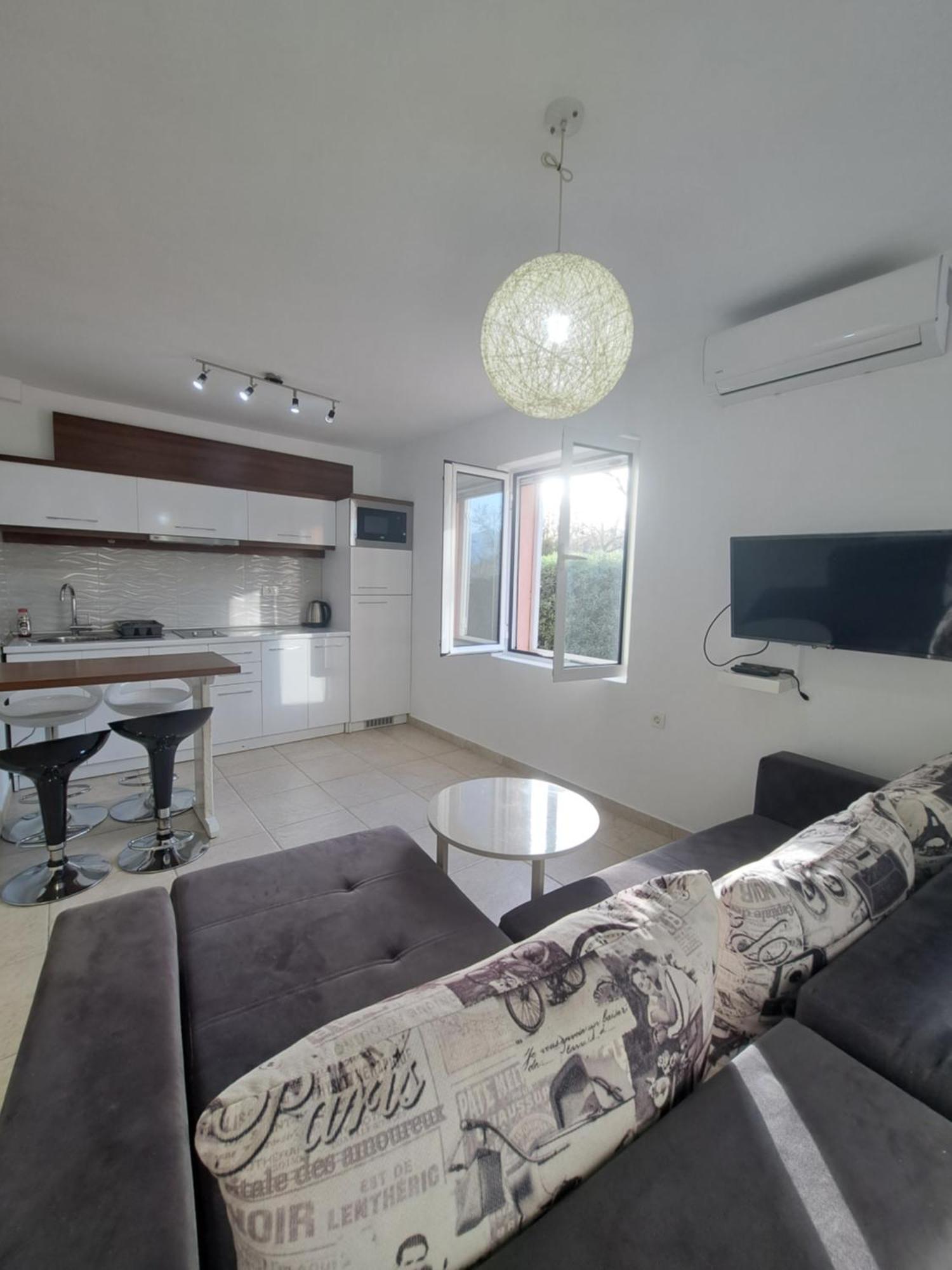 Paunovic Apartments Tivat Exterior photo