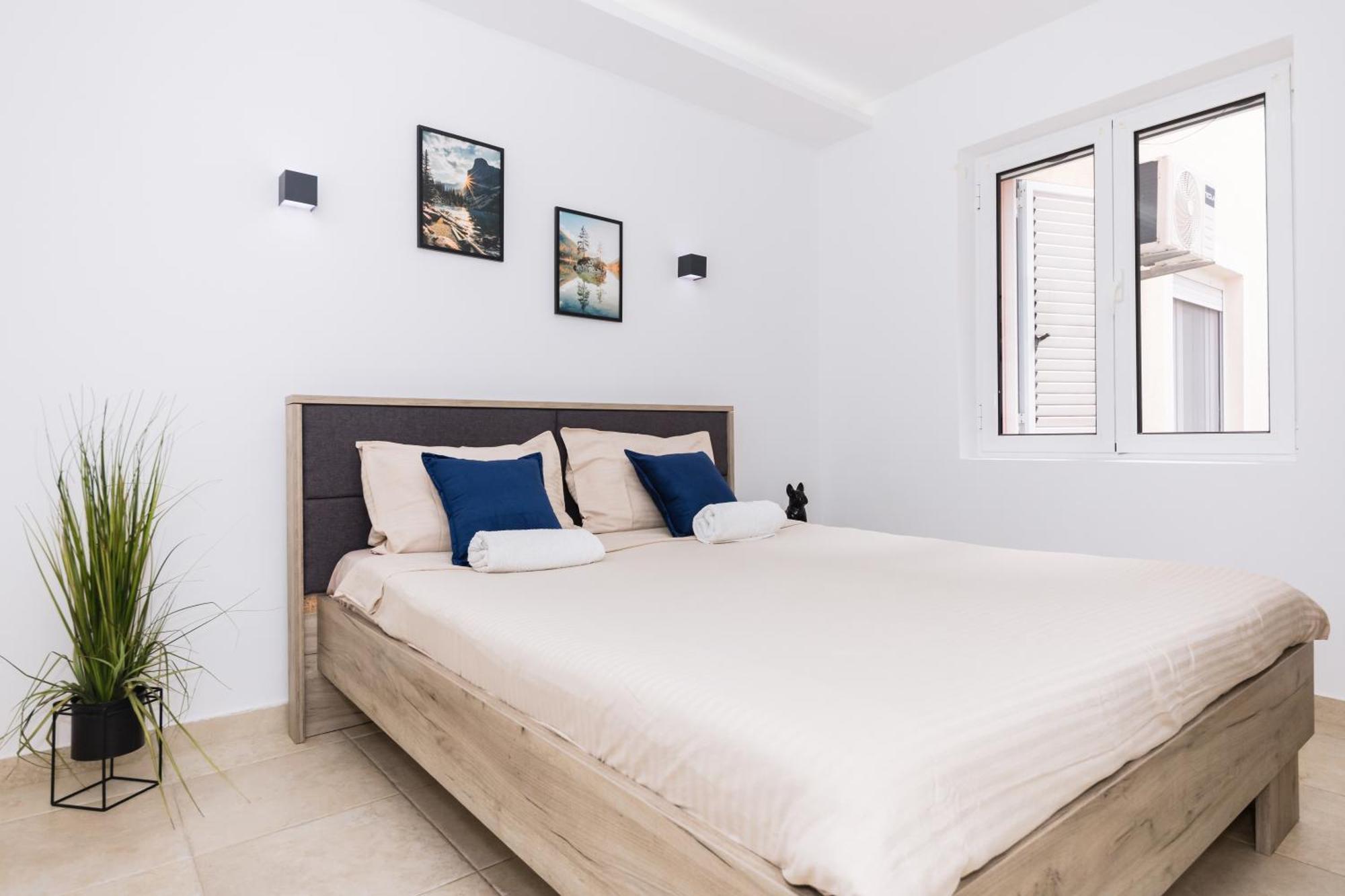 Paunovic Apartments Tivat Exterior photo