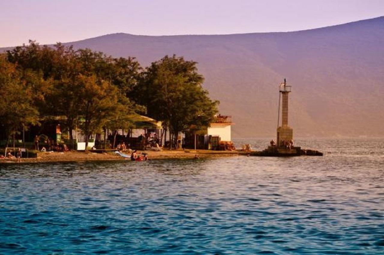 Paunovic Apartments Tivat Exterior photo